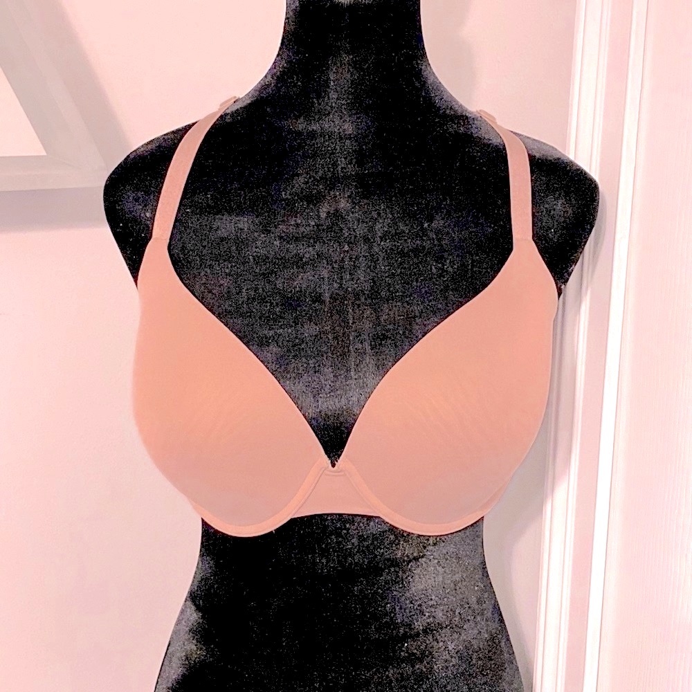 Victoria’s Secret Nude 36DD(E), Uplift Semi Demi, lace crisscross straps, EUC